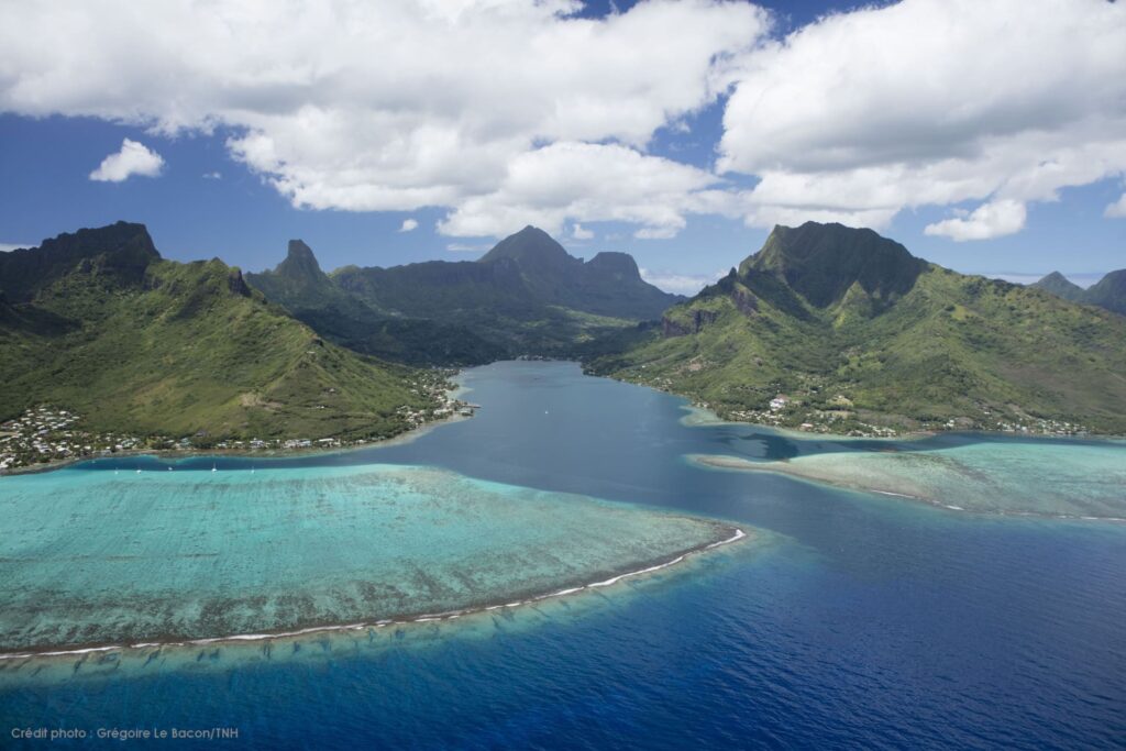 venir en avion à moorea